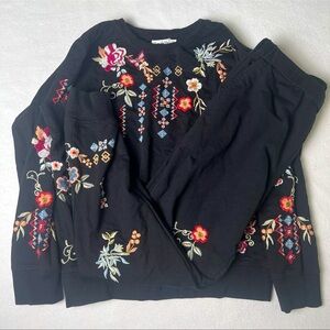 Time for Me Women's Embroidered Pajama Set Medium Black